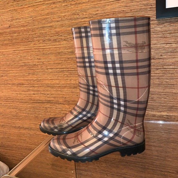 Burberry USED Rain Boots SIZE 38 - Picture 7 of 8
